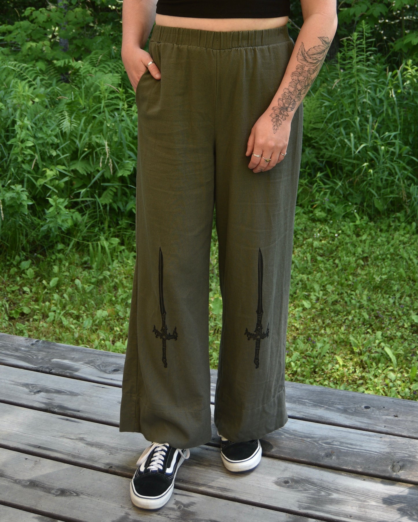 [OOAK] Githyanki Greatsword Linen Pants - M