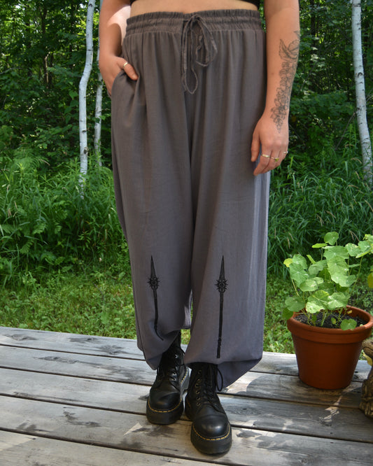 [OOAK] Spear of Night Linen Pants - 1XL/2XL